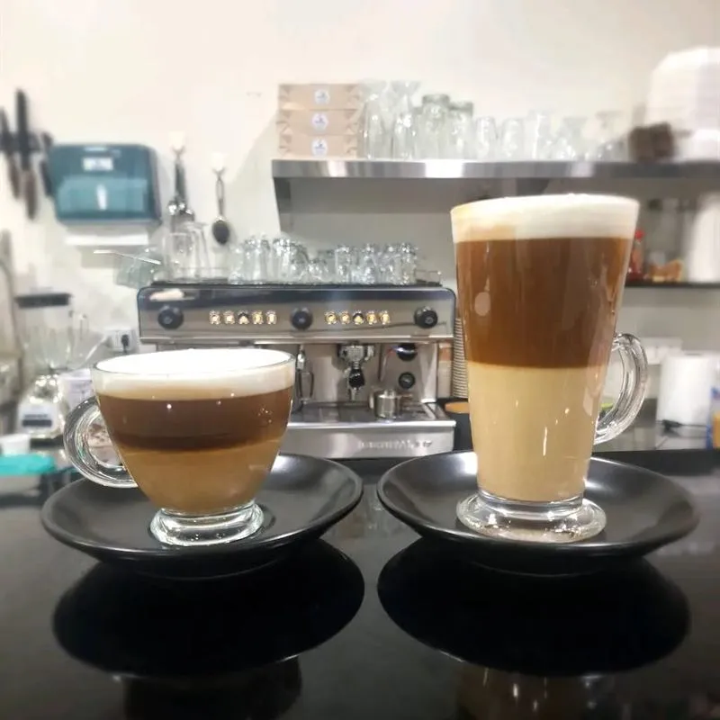 Cafés de grano recién preparados