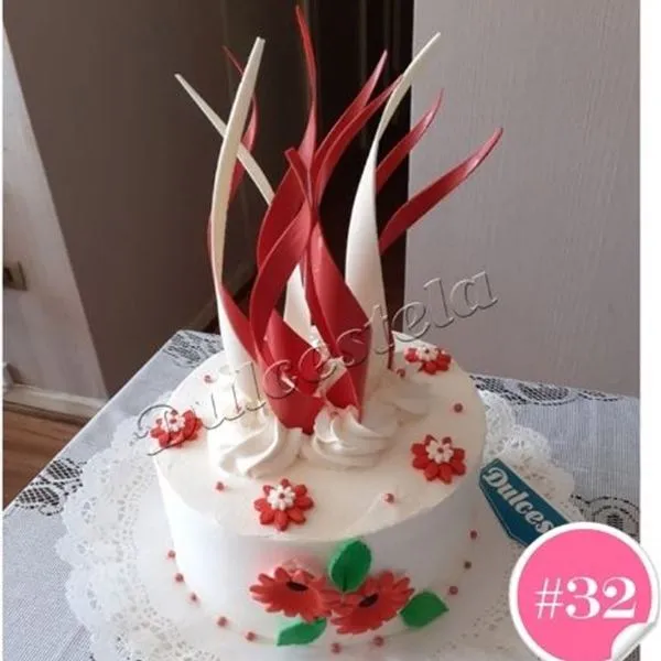 Torta diseño 32, Flores y perlitas